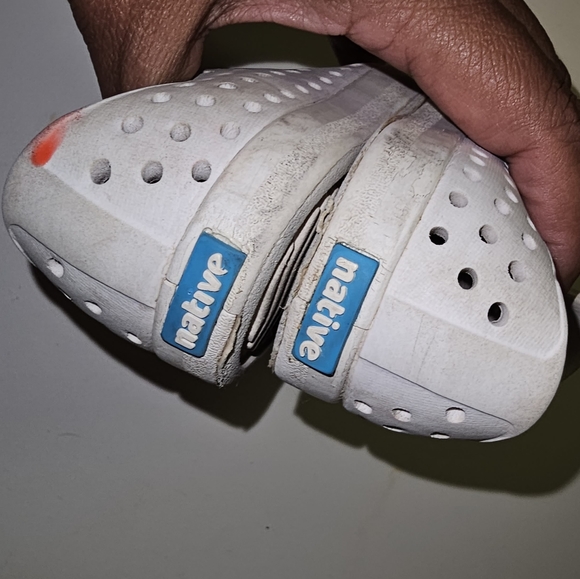 Native Shoes - Picture 3 of 6